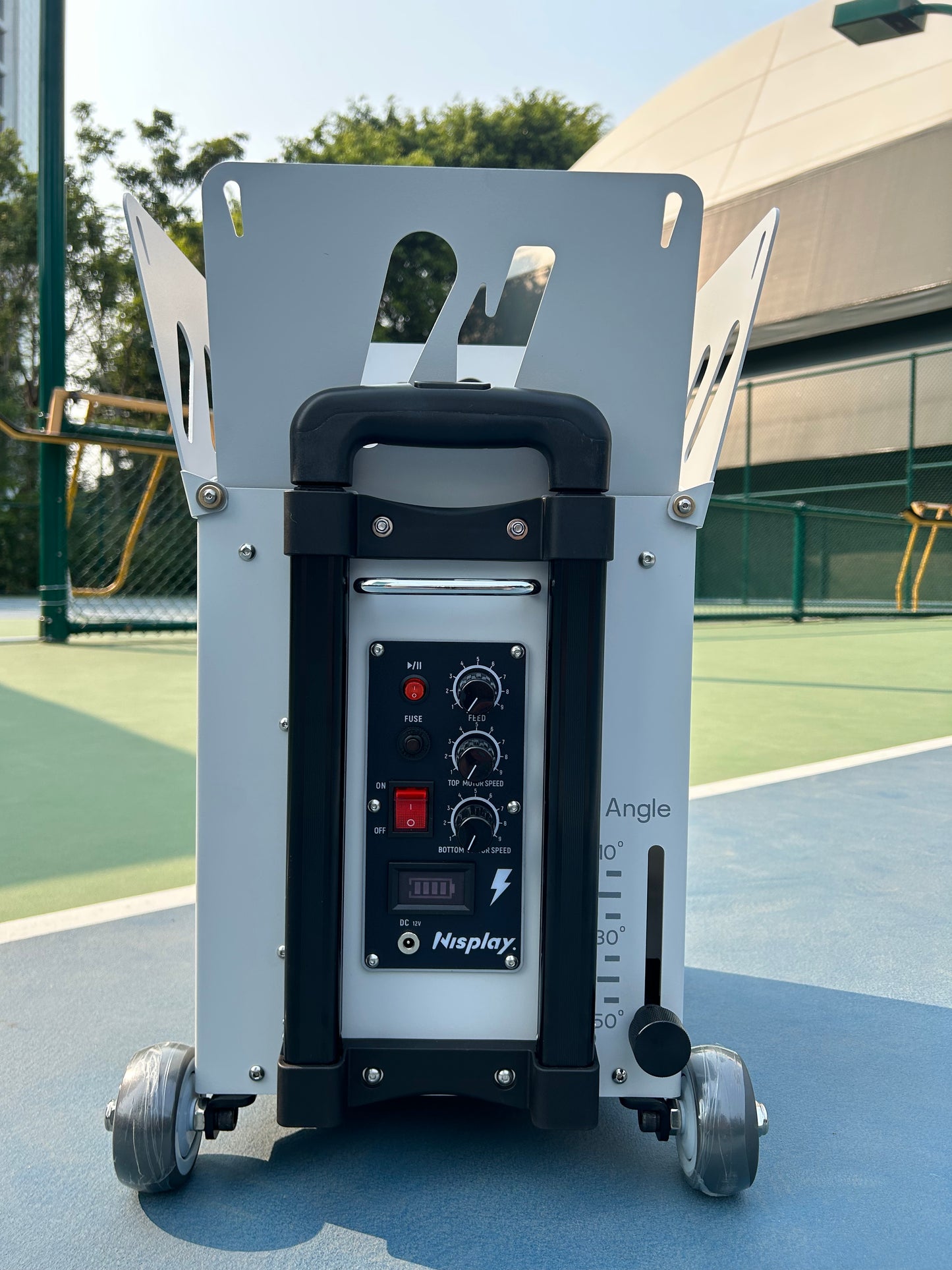 Nisplay N2 - Portable Tennis Ball Machine